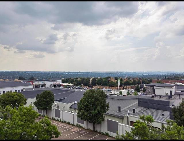 1 BEDROOM APARTMENT FOR SALE IN DOUGLASDALE